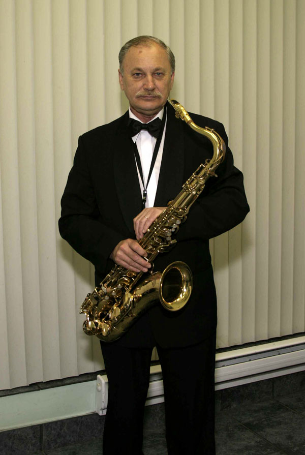 Валерий Михайлович Абрамов, тенор-саксофон