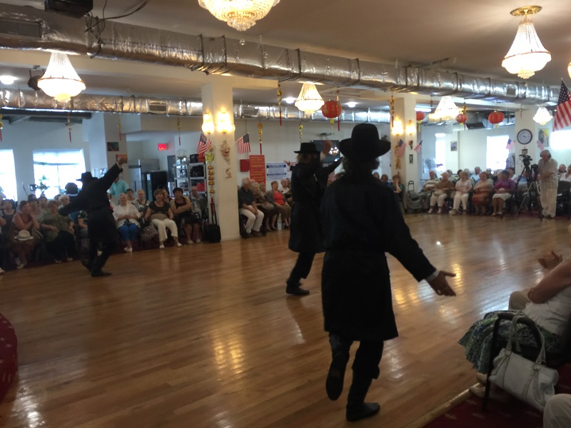 Brooklyn, New York, Bottle Dancers