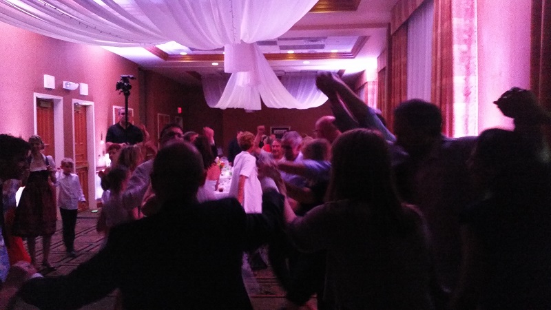 WI Russian wedding DJ, MC, tamada. Bridgewood Resort Hotel Best Western, 1000 Cameron Way, Neenah, Wisconsin, Russian DJ Elina, Russian MC Mikhail, tamada