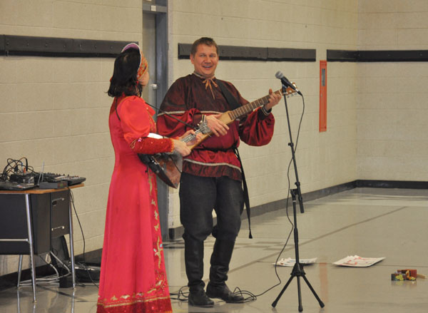 Russian folk dance, Russian traditional song, Russian folk music, balalaika, garmoshka, Barynya, Madisonville, KY, Kentucky, USA